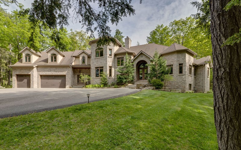 Luxury estate at 1105 Dalkab Crescent, Innisfil — photo 1