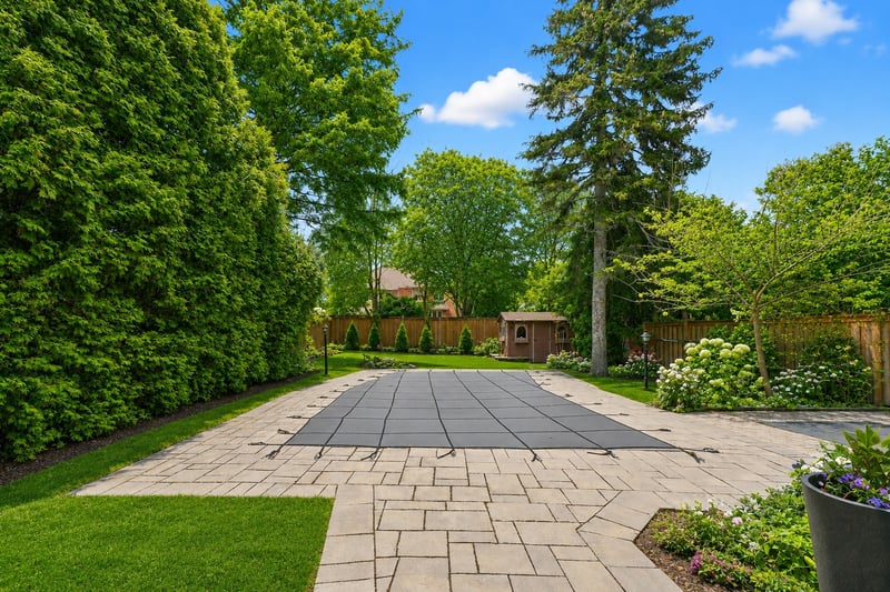 Luxury estate at 195 Wilton Street, Burlington, ON — photo 25