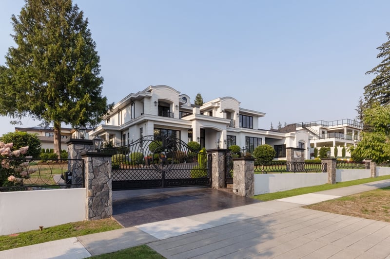 Luxury estate at 13083 57 Avenue, Surrey, BC — photo 11