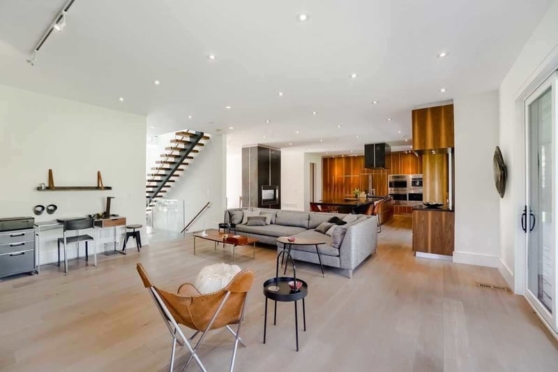 Luxury estate at 1487 Lakeshore Road West, Oakville, ON — photo 4
