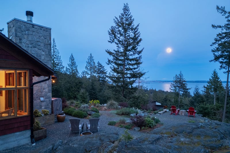 Luxury estate at 1004 Cowan Point Drive, Bowen Island, BC — photo 8