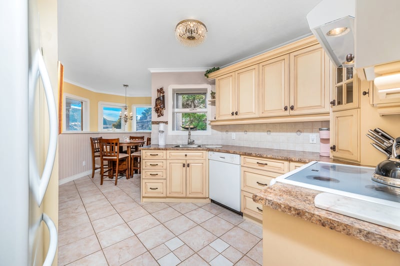 Luxury estate at 7504 Kennedy Lane, Vernon, BC — photo 15
