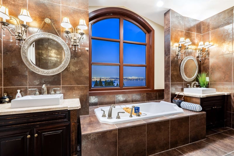 Luxury estate at 2336 Kadlec Court, West Vancouver, BC — photo 19