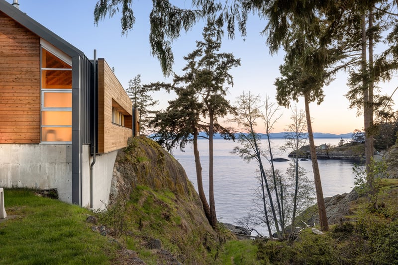 Luxury estate at 931 Ocean Park Lane, Bowen Island, BC — photo 12