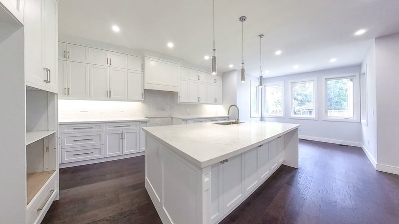 Luxury estate at 1029 Lorne Park Road, Mississauga, ON — photo 2