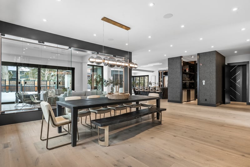 Luxury estate at 1016 Beverley Boulevard Southwest, Calgary, AB — photo 6