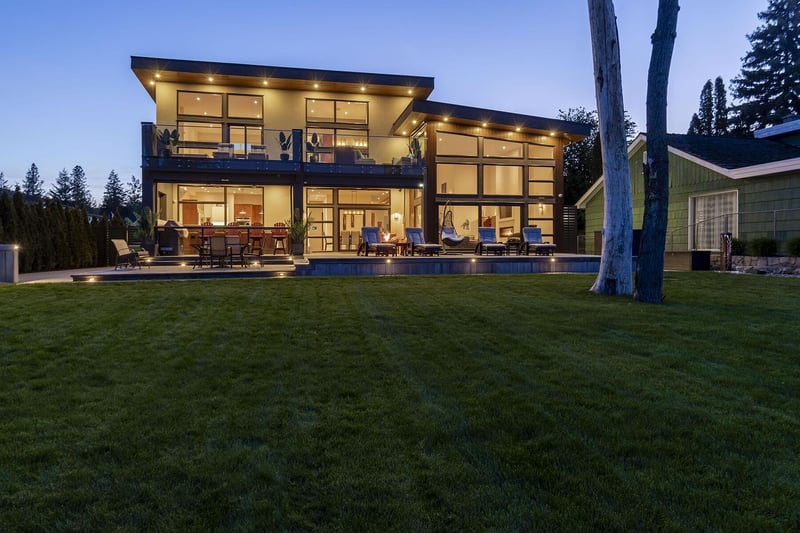Luxury estate at 704 Stonor Street, Summerland, BC — photo 5