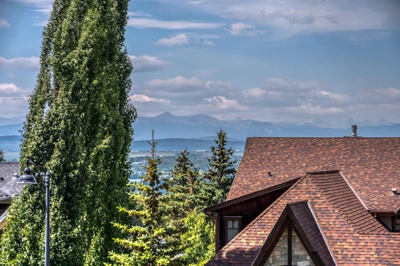 Luxury estate at 7695 Elkton Drive Southwest, Calgary, AB — photo 10
