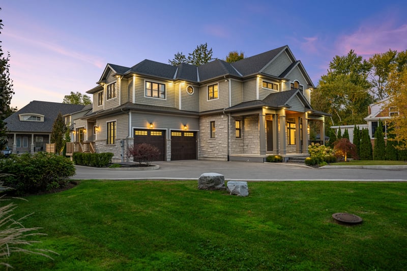 Luxury estate at 2265 Lakeshore Road #3, Burlington, ON — photo 47