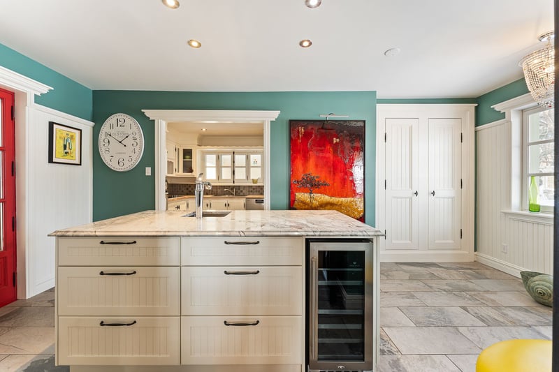 Luxury estate at 1365 Rue Principale, Saint-Paul-d'Abbotsford, QC — photo 6