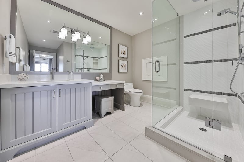 Luxury estate at Burlington — photo 32