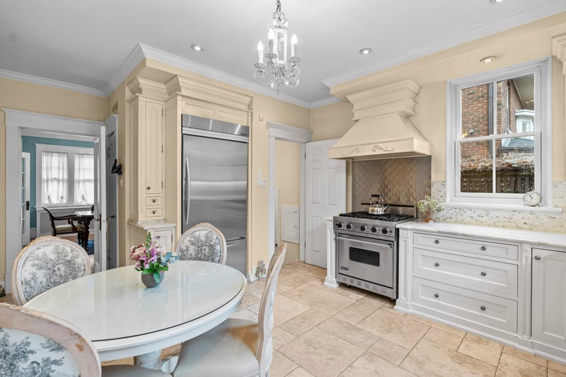 Luxury estate at 247 MacNab Street South, Hamilton, ON — photo 17