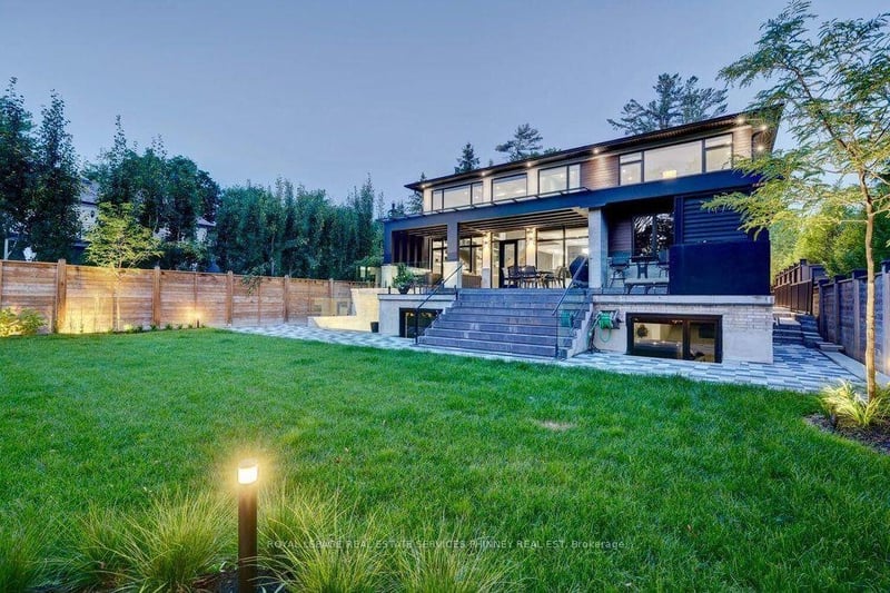 Luxury estate at 533 Carson Lane, Oakville, ON — photo 50