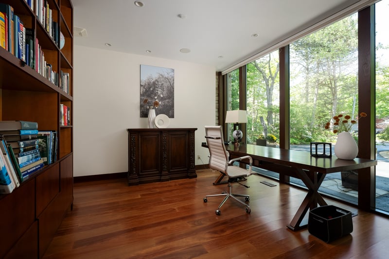 Luxury estate at 1510 Pinetree Crescent, Mississauga, ON — photo 19