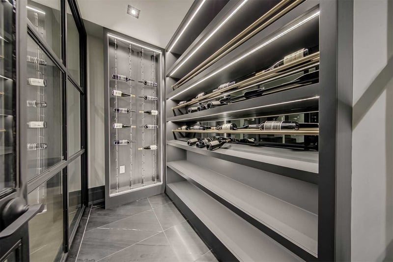 Luxury estate at 211 Glencairn Avenue, Toronto — photo 10