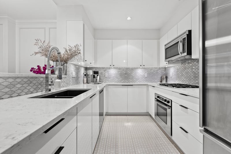 Luxury estate at 493 Broughton Street, Vancouver, BC — photo 8