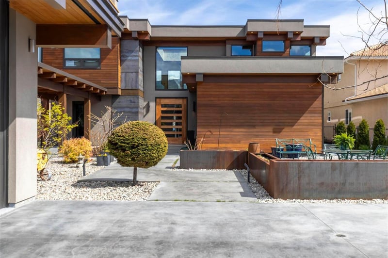 Luxury estate at 5818 Dale Avenue, Summerland, BC — photo 4