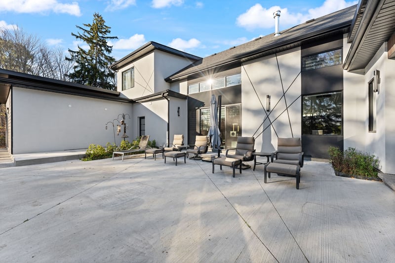 Luxury estate at 6 Campbell Farm Road, Brantford, ON — photo 13