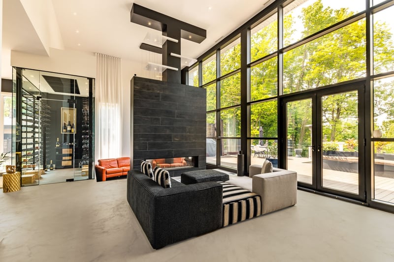 Luxury estate at 757 Rue des Chardonnerets, Mont-Saint-Hilaire, QC — photo 9