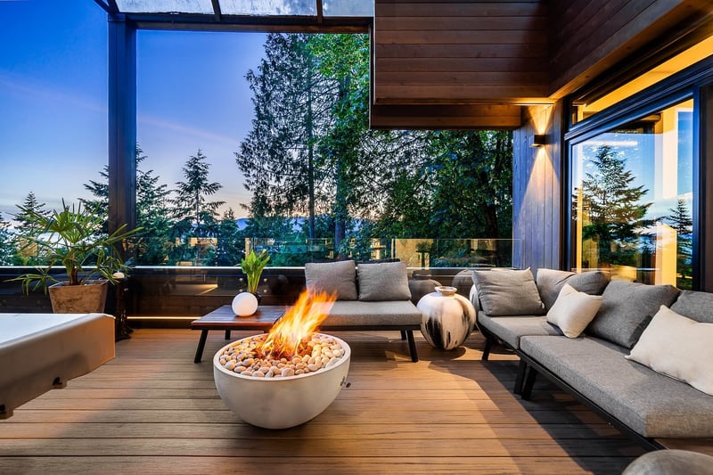 Luxury estate at 5325 Montiverdi Place, West Vancouver, BC — photo 1