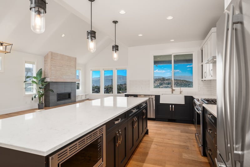 Luxury estate at 225 Dominion Way, Vernon, BC — photo 8