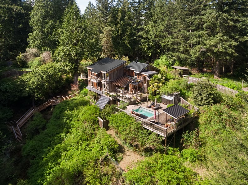 Luxury estate at 1273 Hikers Trail, Bowen Island — photo 2