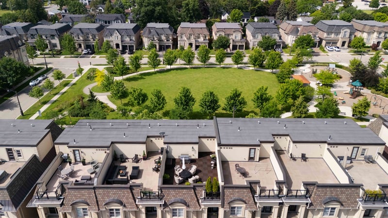 Luxury estate at 253 Hanover Street, Oakville, ON — photo 36