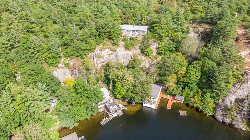 Luxury estate at 1059 Old Portage Road, Gravenhurst — photo 2