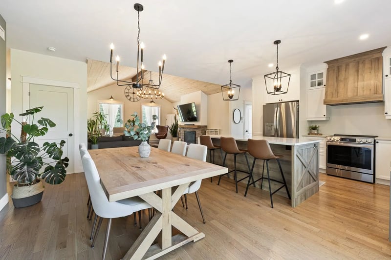 Luxury estate at 303 Rue Bergeron Est, Granby, QC — photo 13