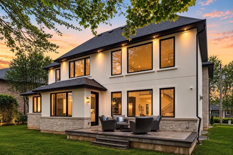 Luxury estate at 102 Cumming Court, Hamilton, ON — photo 32