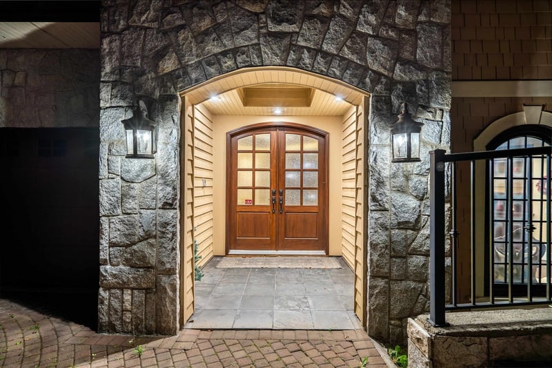 Luxury estate at 2336 Kadlec Court, West Vancouver, BC — photo 4