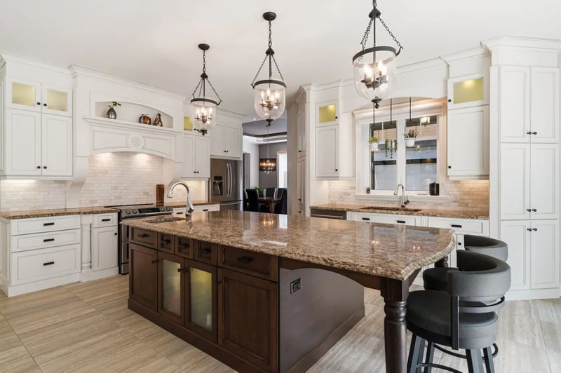 Luxury estate at 392 Rue du Saphir, Granby, QC — photo 3