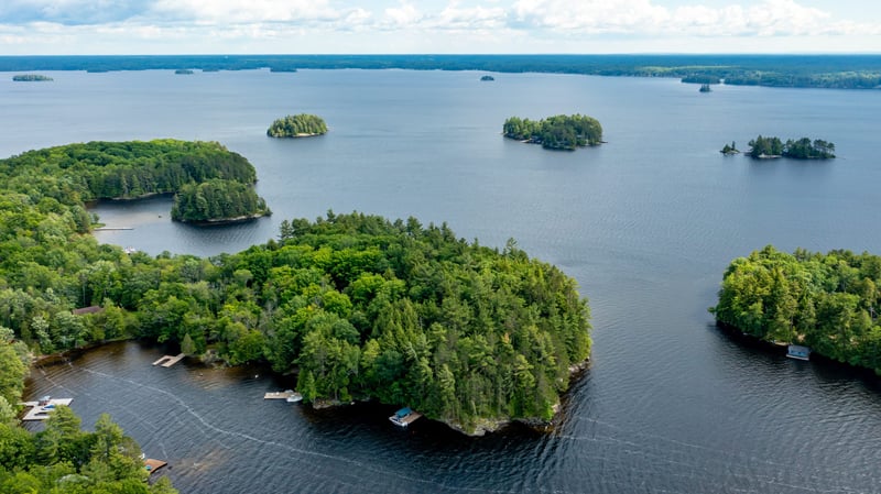 Luxury estate at Browning Island, Bracebridge, ON — photo 2
