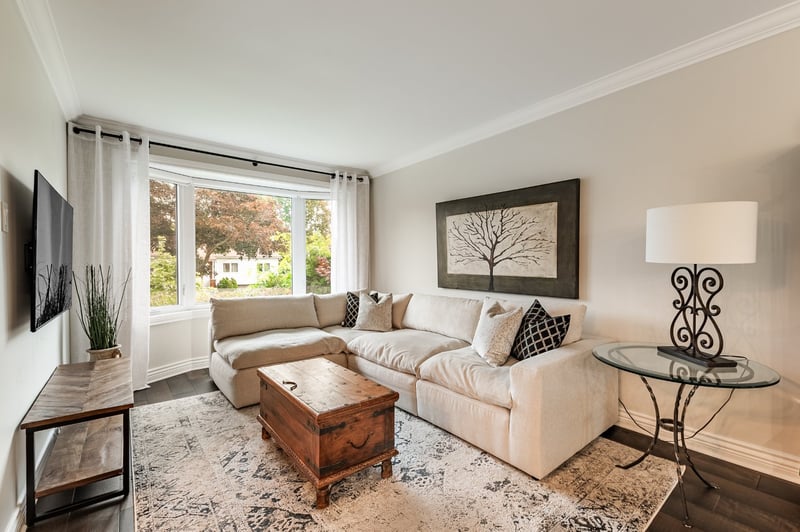 Luxury estate at 3800 Rue Martinique, Brossard, QC — photo 3
