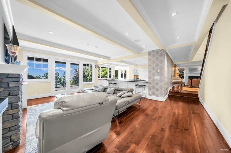 Luxury estate at 4668 Clovelly Walk, West Vancouver, BC — photo 15