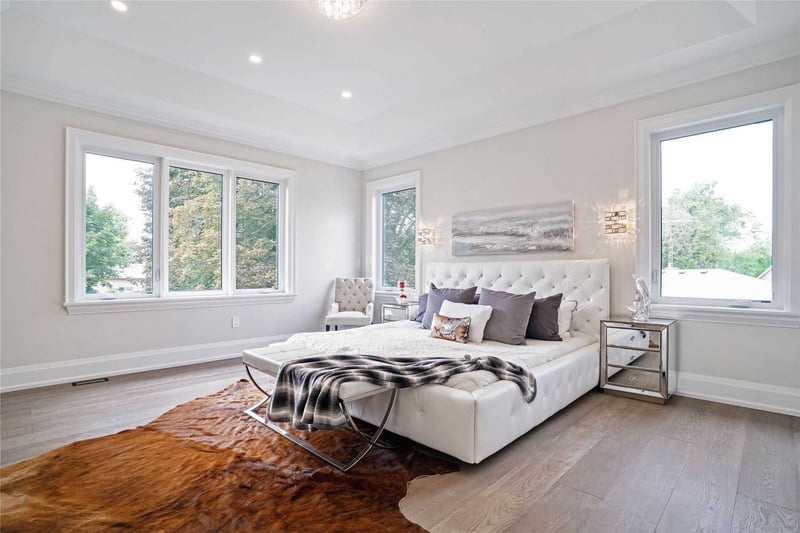 Luxury estate at 297 Savoy Crescent, Oakville — photo 10