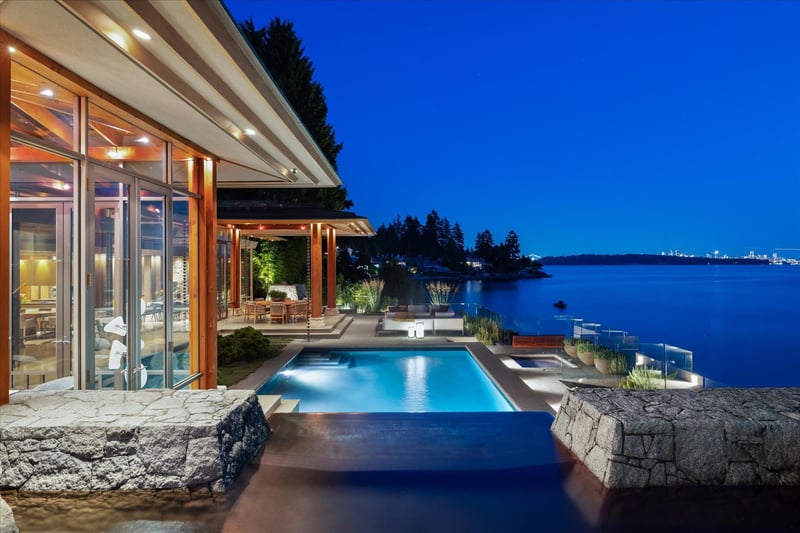 Luxury estate at West Bay, West Vancouver, BC — photo 19