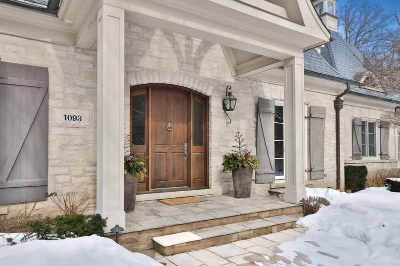 Luxury estate at 1093 Algonquin Drive, Mississauga, ON — photo 2