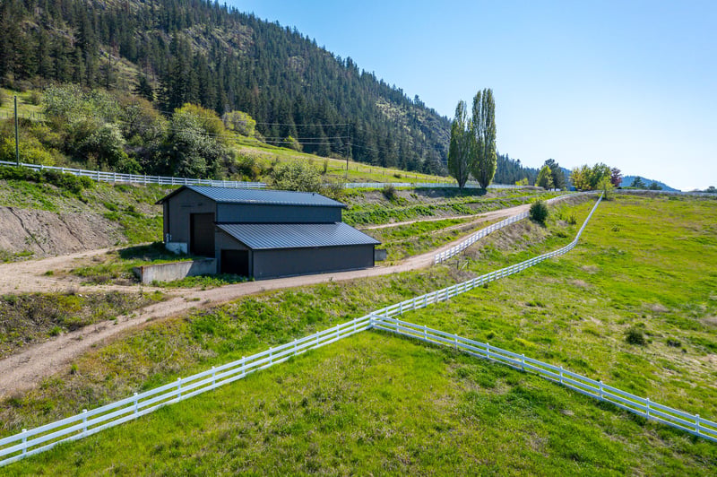 Luxury estate at 8399 Bench Row Road, Vernon, BC — photo 24