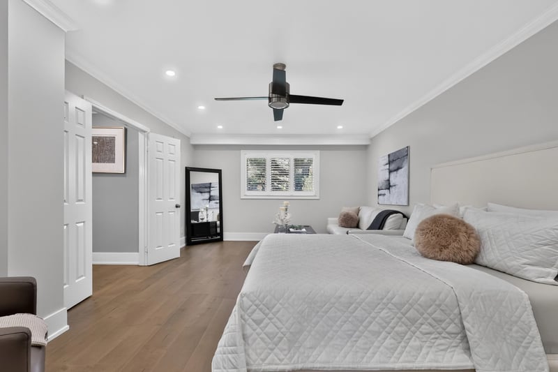 Luxury estate at 807 Indian Road, Mississauga, ON — photo 17