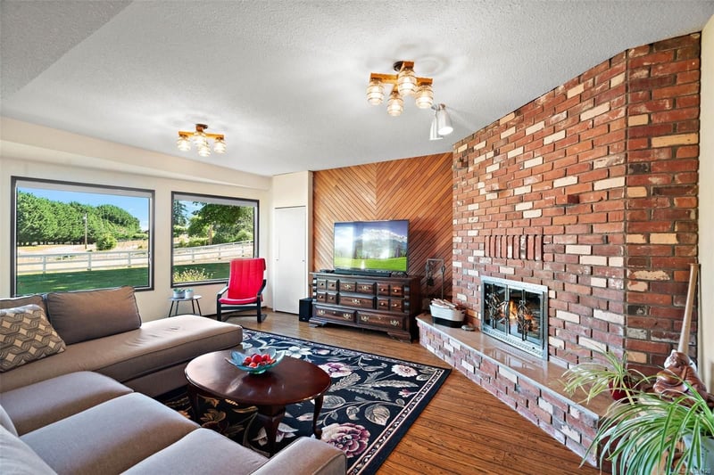 Luxury estate at 1649 Charlton Road, Victoria, BC — photo 15