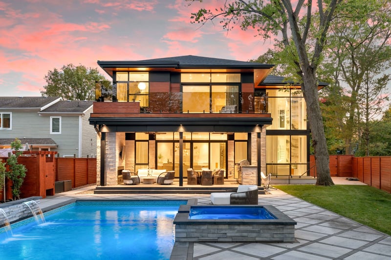 Luxury estate at 1589 Glenhill Crescent, Mississauga, ON — photo 4