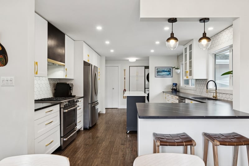 Luxury estate at 13615 Buena Vista Road Northwest, Edmonton, AB — photo 15