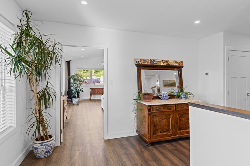 Luxury estate at 7207 Tucelnuit Drive, Oliver, BC — photo 7