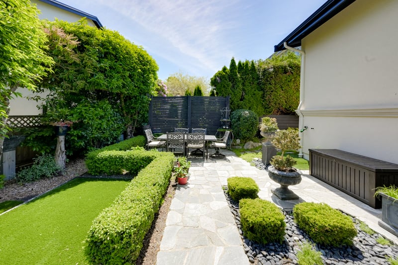 Luxury estate at 867 Victoria Avenue, Victoria, BC — photo 26