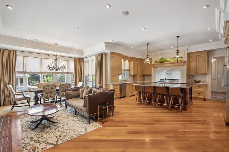 Luxury estate at 91 Fairfield Drive, King City, ON — photo 6