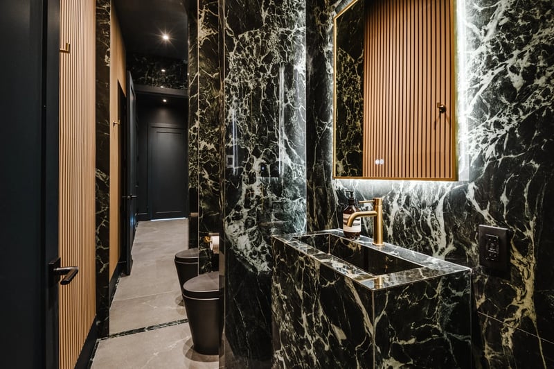 Luxury estate at 2040 Rue du Sommet Trinité, Saint-Bruno-de-Montarville, QC — photo 7