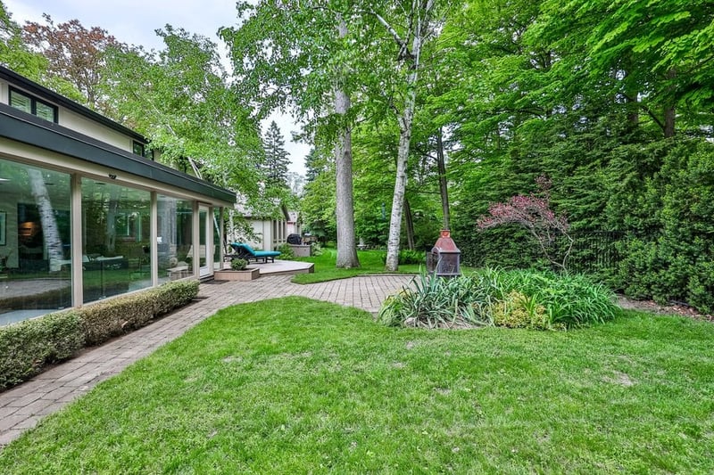 Luxury estate at 208 Mineola Road West, Mississauga, ON — photo 24