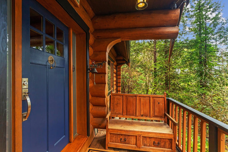 Luxury estate at 325 Bayview Road, Lions Bay, BC — photo 3