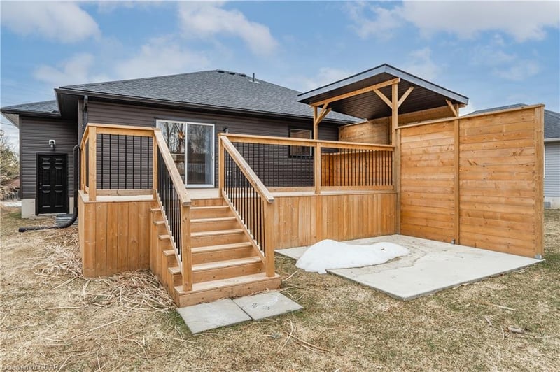 Luxury estate at 36 Ann Street S, Clifford — photo 16